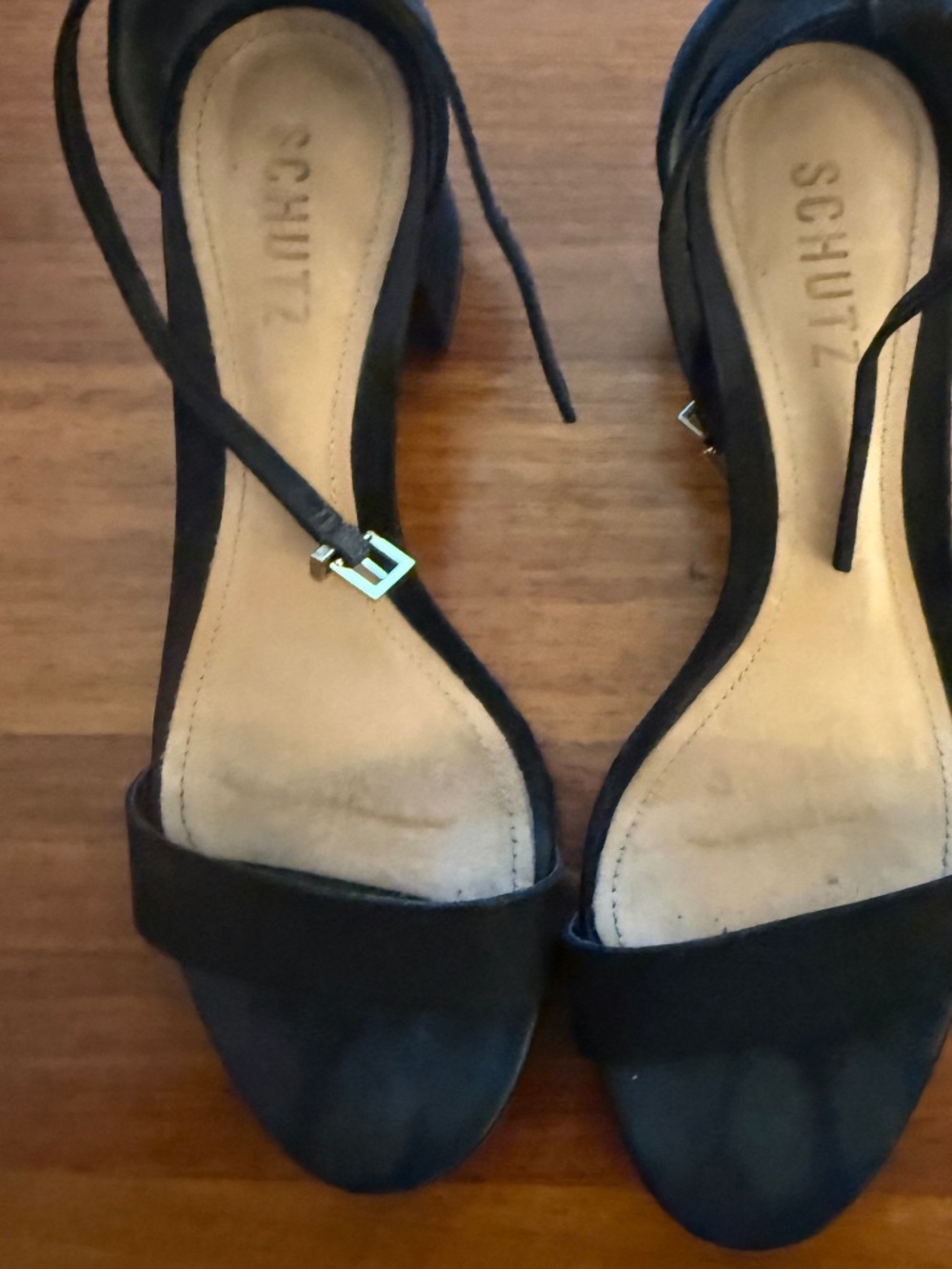 Strapped block heel Shoes